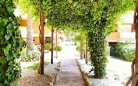 La ENTRADA CLUB